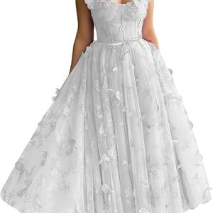 White Butterfly 3D Appliqué Tulle Prom Wedding Dress - Corset Back - NWT - Sz S